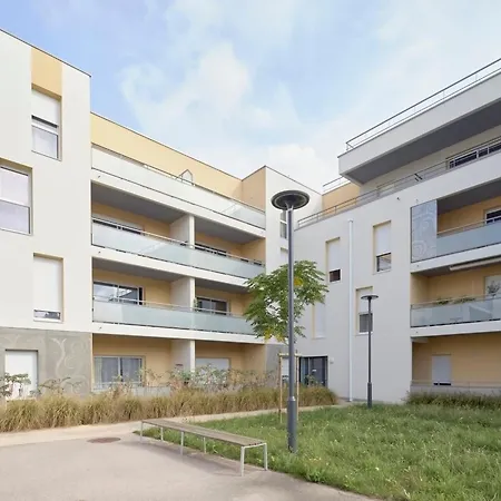 Le Ce - 2pparkingterrasse * 앙제